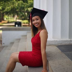 Meet your Posher, Leslie